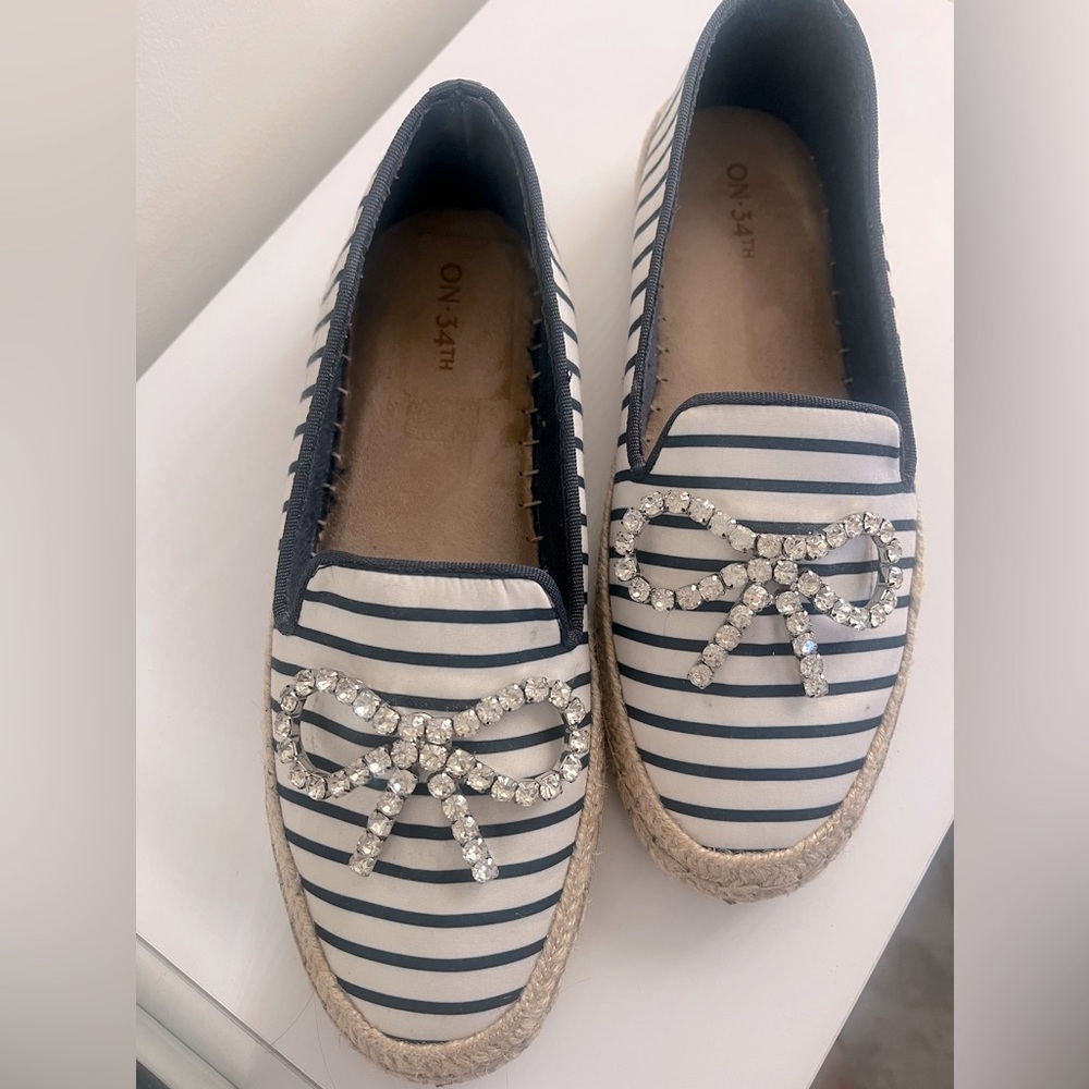 On 34th size 8 nautical diamond bow espadrille